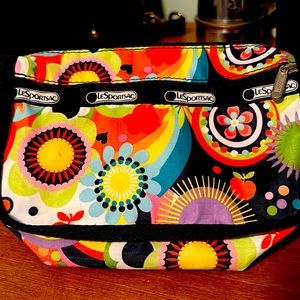 Le Sportsac cosmetic bag